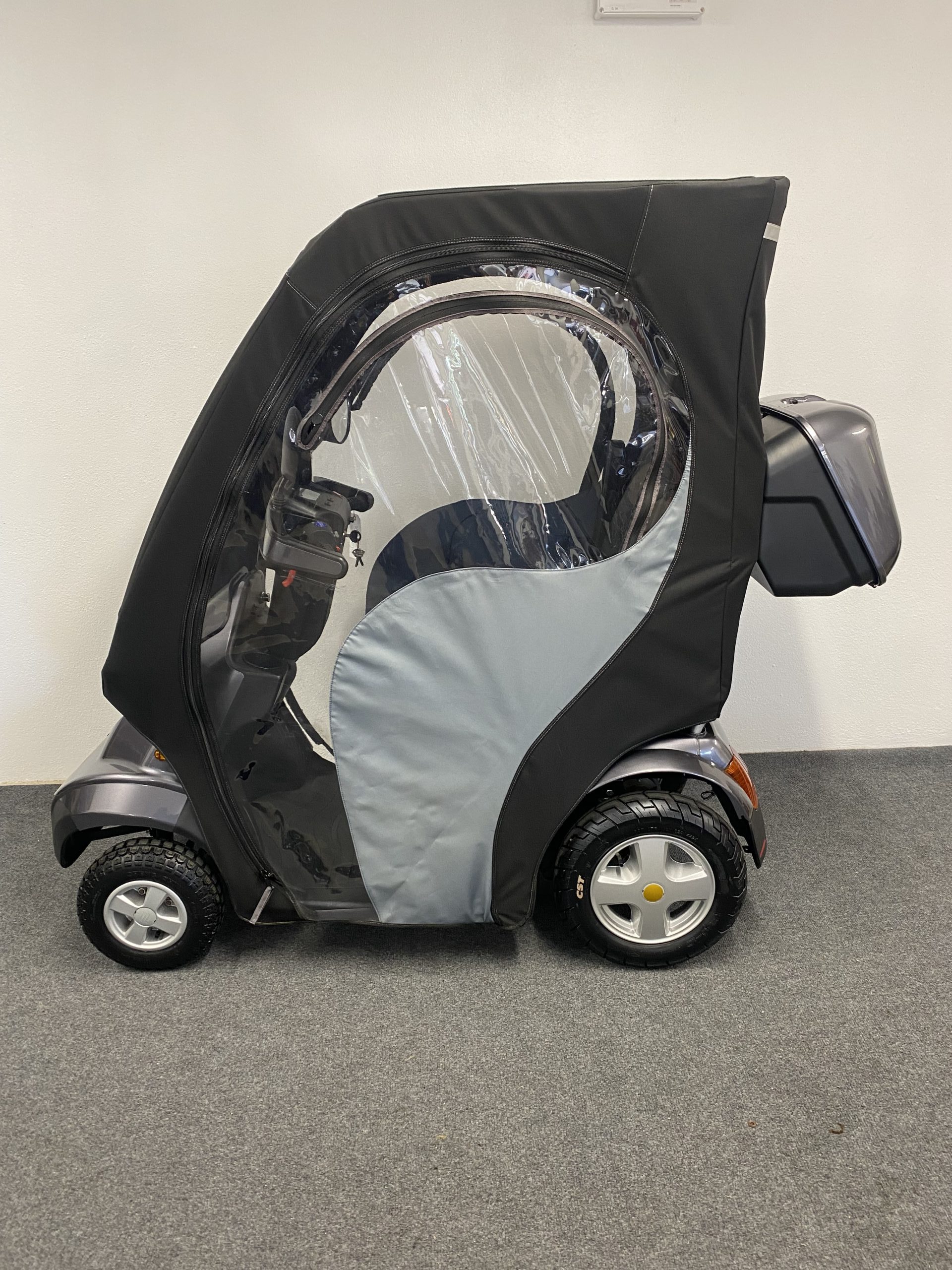 TGA Breeze with canopy